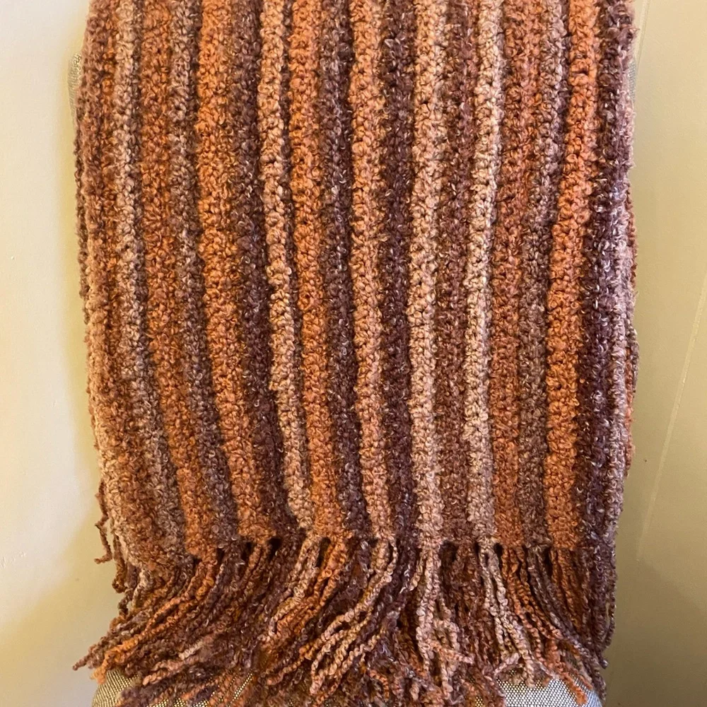 New hand made crochet throw blanket - Picture 3 of 7